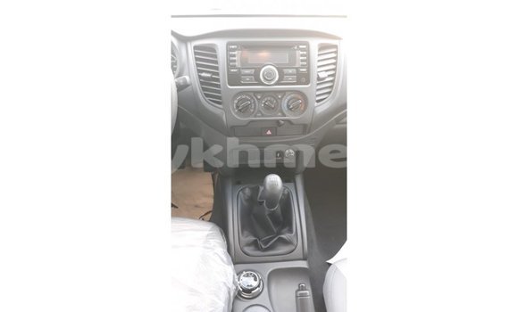 Buy Import Mitsubishi L200 White Car in Import - Dubai in Kampot Province Buy Import Mitsubishi L200 White Car in Import - Dubai in Kampot Province