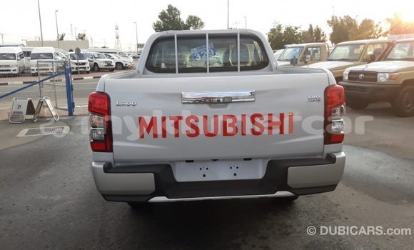 Buy Import Mitsubishi L200 White Car in Import - Dubai in Kampot Province Buy Import Mitsubishi L200 White Car in Import - Dubai in Kampot Province