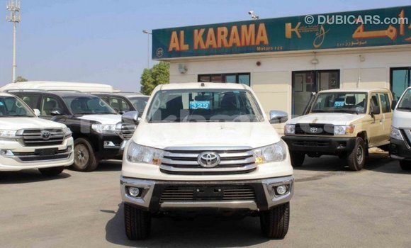 Acheter Import Voiture Toyota Hilux Blanc à Import - Dubai, Kampot Province Acheter Import Voiture Toyota Hilux Blanc à Import - Dubai, Kampot Province