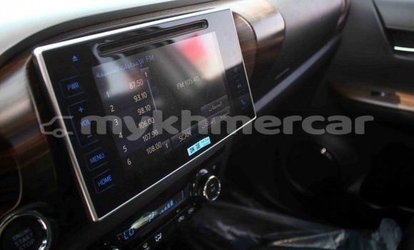 Acheter Import Voiture Toyota Hilux Autre à Import - Dubai, Kampot Province Acheter Import Voiture Toyota Hilux Autre à Import - Dubai, Kampot Province