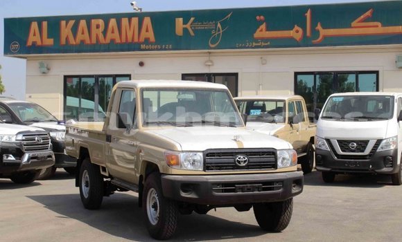 Acheter Import Voiture Toyota Land Cruiser Beige à Import - Dubai, Kampot Province Acheter Import Voiture Toyota Land Cruiser Beige à Import - Dubai, Kampot Province