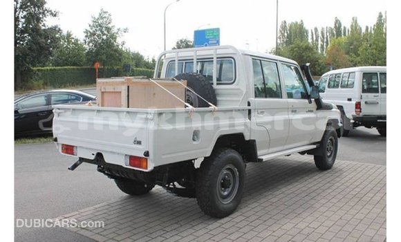ទិញ នាំចូល Toyota Land Cruiser White ឡាន} ក្នុង Import - Dubai ក្នុង Kampot Province ទិញ នាំចូល Toyota Land Cruiser White ឡាន} ក្នុង Import - Dubai ក្នុង Kampot Province