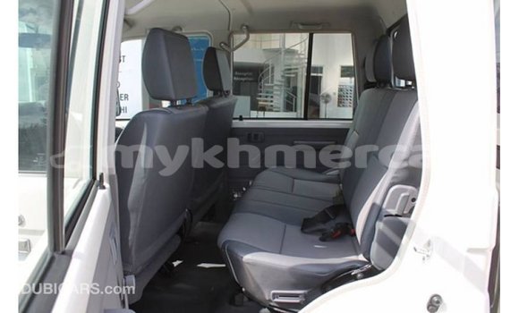 Buy Import Toyota Land Cruiser White Car in Import - Dubai in Kampot Province Buy Import Toyota Land Cruiser White Car in Import - Dubai in Kampot Province