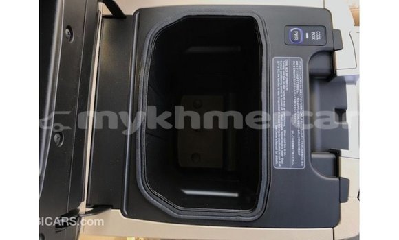 Acheter Import Voiture Toyota Land Cruiser Autre à Import - Dubai, Kampot Province Acheter Import Voiture Toyota Land Cruiser Autre à Import - Dubai, Kampot Province