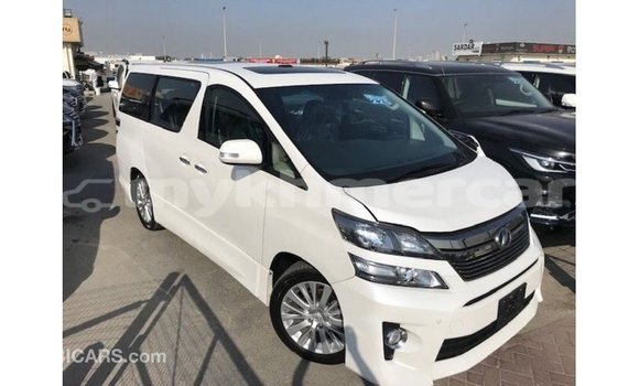 Acheter Import Voiture Toyota Vellfire Blanc à Import - Dubai, Kampot Province Acheter Import Voiture Toyota Vellfire Blanc à Import - Dubai, Kampot Province
