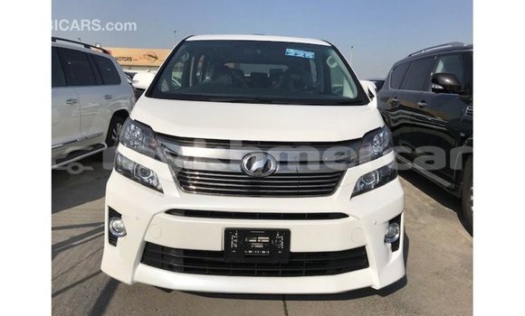 Acheter Import Voiture Toyota Vellfire Blanc à Import - Dubai, Kampot Province Acheter Import Voiture Toyota Vellfire Blanc à Import - Dubai, Kampot Province