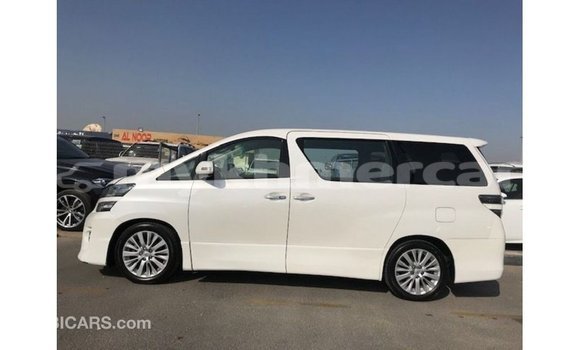 Acheter Import Voiture Toyota Vellfire Blanc à Import - Dubai, Kampot Province Acheter Import Voiture Toyota Vellfire Blanc à Import - Dubai, Kampot Province