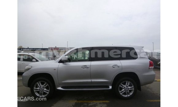 Acheter Import Voiture Toyota Land Cruiser Autre à Import - Dubai, Kampot Province Acheter Import Voiture Toyota Land Cruiser Autre à Import - Dubai, Kampot Province
