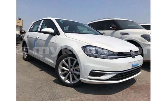 Buy Import Volkswagen Golf White Car in Import - Dubai in Kampot Province