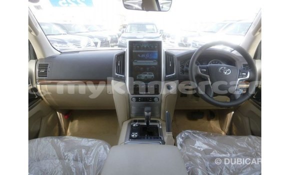 ទិញ នាំចូល Toyota Land Cruiser White ឡាន} ក្នុង Import - Dubai ក្នុង Kampot Province ទិញ នាំចូល Toyota Land Cruiser White ឡាន} ក្នុង Import - Dubai ក្នុង Kampot Province