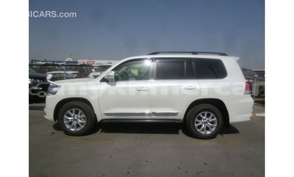 ទិញ នាំចូល Toyota Land Cruiser White ឡាន} ក្នុង Import - Dubai ក្នុង Kampot Province ទិញ នាំចូល Toyota Land Cruiser White ឡាន} ក្នុង Import - Dubai ក្នុង Kampot Province
