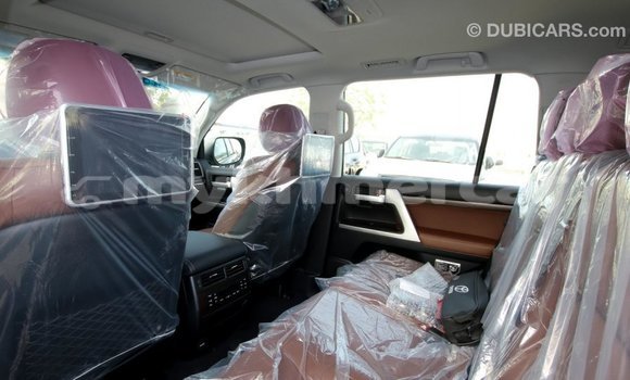 Acheter Import Voiture Toyota Land Cruiser Noir à Import - Dubai, Kampot Province Acheter Import Voiture Toyota Land Cruiser Noir à Import - Dubai, Kampot Province