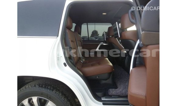 ទិញ នាំចូល Toyota Land Cruiser White ឡាន} ក្នុង Import - Dubai ក្នុង Kampot Province ទិញ នាំចូល Toyota Land Cruiser White ឡាន} ក្នុង Import - Dubai ក្នុង Kampot Province