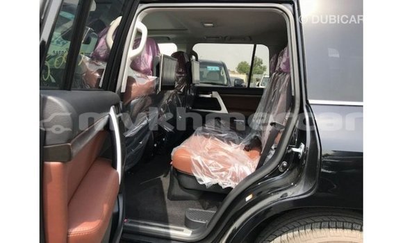 Acheter Import Voiture Toyota Land Cruiser Noir à Import - Dubai, Kampot Province Acheter Import Voiture Toyota Land Cruiser Noir à Import - Dubai, Kampot Province