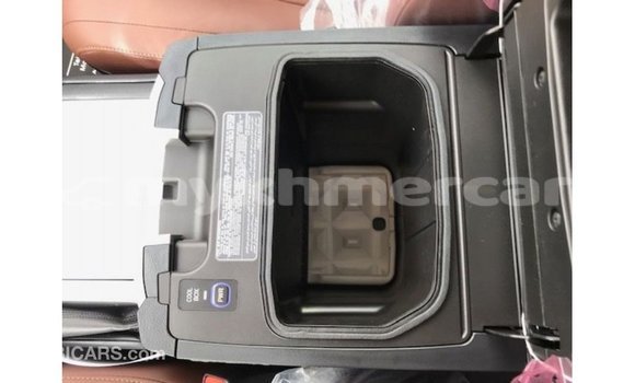 Acheter Import Voiture Toyota Land Cruiser Noir à Import - Dubai, Kampot Province Acheter Import Voiture Toyota Land Cruiser Noir à Import - Dubai, Kampot Province