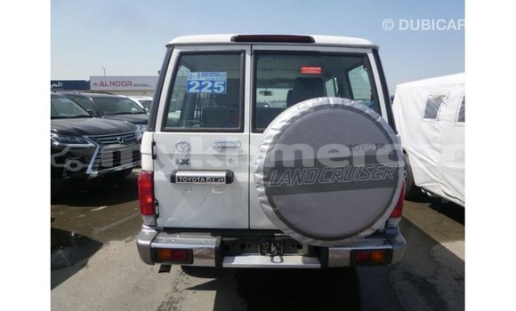 Buy Import Toyota Land Cruiser White Car in Import - Dubai in Kampot Province Buy Import Toyota Land Cruiser White Car in Import - Dubai in Kampot Province