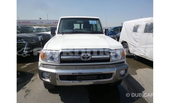 Buy Import Toyota Land Cruiser White Car in Import - Dubai in Kampot Province Buy Import Toyota Land Cruiser White Car in Import - Dubai in Kampot Province
