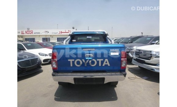Acheter Import Voiture Toyota Hilux Bleu à Import - Dubai, Kampot Province Acheter Import Voiture Toyota Hilux Bleu à Import - Dubai, Kampot Province
