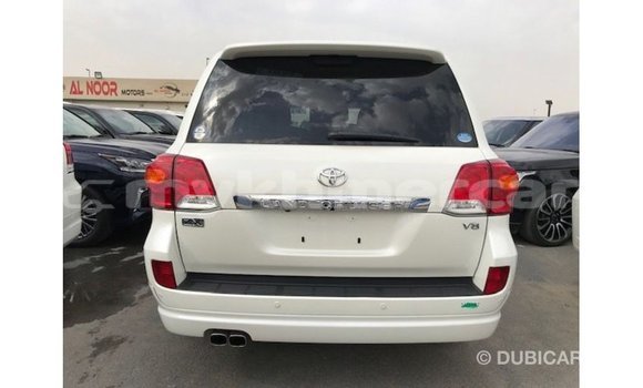 ទិញ នាំចូល Toyota Land Cruiser White ឡាន} ក្នុង Import - Dubai ក្នុង Kampot Province ទិញ នាំចូល Toyota Land Cruiser White ឡាន} ក្នុង Import - Dubai ក្នុង Kampot Province