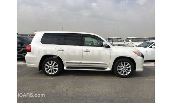 ទិញ នាំចូល Toyota Land Cruiser White ឡាន} ក្នុង Import - Dubai ក្នុង Kampot Province ទិញ នាំចូល Toyota Land Cruiser White ឡាន} ក្នុង Import - Dubai ក្នុង Kampot Province