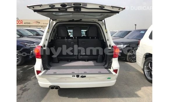 ទិញ នាំចូល Toyota Land Cruiser White ឡាន} ក្នុង Import - Dubai ក្នុង Kampot Province ទិញ នាំចូល Toyota Land Cruiser White ឡាន} ក្នុង Import - Dubai ក្នុង Kampot Province