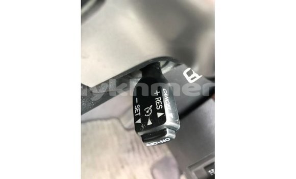 Buy Import Toyota Land Cruiser White Car in Import - Dubai in Kampot Province Buy Import Toyota Land Cruiser White Car in Import - Dubai in Kampot Province