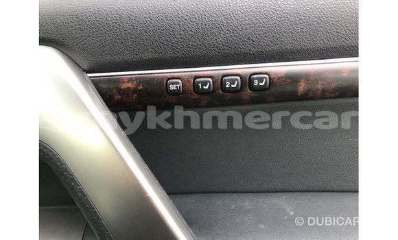 Buy Import Toyota Land Cruiser White Car in Import - Dubai in Kampot Province Buy Import Toyota Land Cruiser White Car in Import - Dubai in Kampot Province