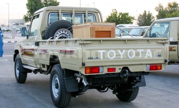Buy Import Toyota Land Cruiser Beige Car in Import - Dubai in Kampot Province Buy Import Toyota Land Cruiser Beige Car in Import - Dubai in Kampot Province