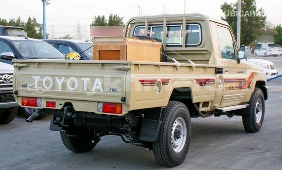 Buy Import Toyota Land Cruiser Beige Car in Import - Dubai in Kampot Province Buy Import Toyota Land Cruiser Beige Car in Import - Dubai in Kampot Province