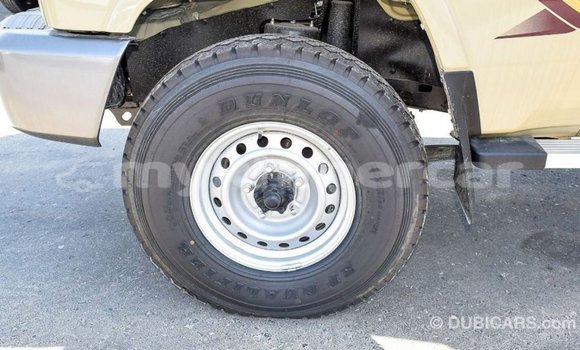 Buy Import Toyota Land Cruiser Beige Car in Import - Dubai in Kampot Province Buy Import Toyota Land Cruiser Beige Car in Import - Dubai in Kampot Province