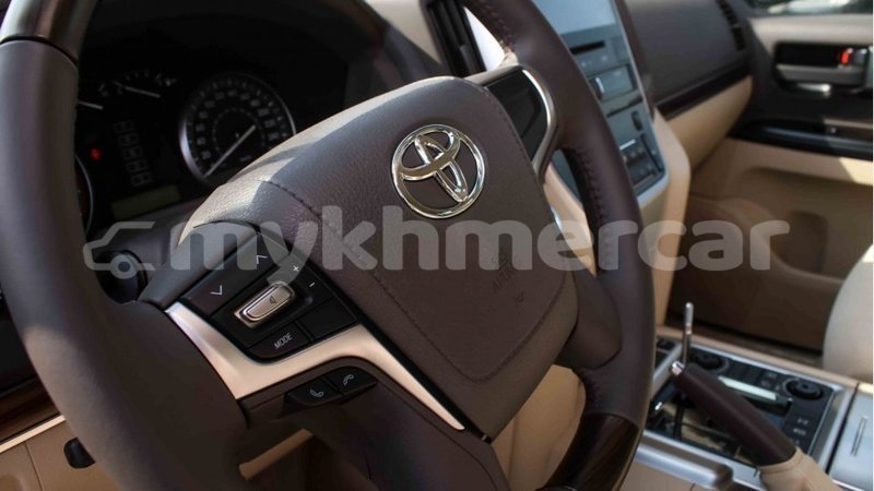 Big with watermark toyota land cruiser kampot province import dubai 3420