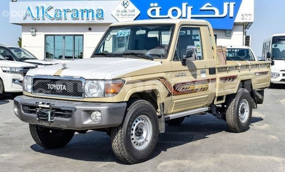 Acheter Import Voiture Toyota Land Cruiser Beige à Import - Dubai, Kampot Province Acheter Import Voiture Toyota Land Cruiser Beige à Import - Dubai, Kampot Province