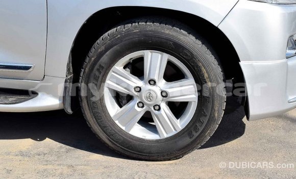 Acheter Import Voiture Toyota Land Cruiser Autre à Import - Dubai, Kampot Province Acheter Import Voiture Toyota Land Cruiser Autre à Import - Dubai, Kampot Province