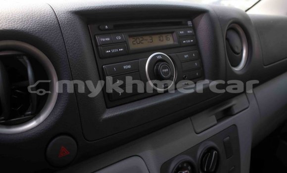 Acheter Import Voiture Nissan Urvan Blanc à Import - Dubai, Kampot Province Acheter Import Voiture Nissan Urvan Blanc à Import - Dubai, Kampot Province