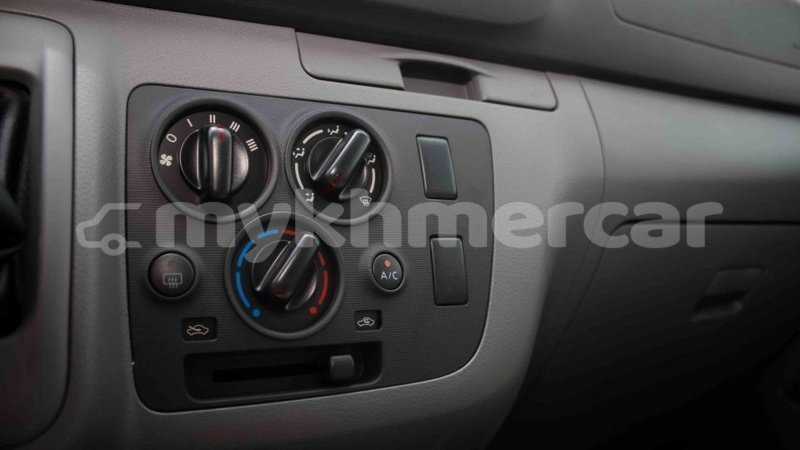 Big with watermark nissan urvan kampot province import dubai 3426