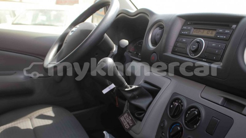 Big with watermark nissan urvan kampot province import dubai 3426