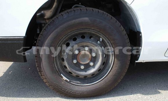 Acheter Import Voiture Nissan Urvan Blanc à Import - Dubai, Kampot Province Acheter Import Voiture Nissan Urvan Blanc à Import - Dubai, Kampot Province