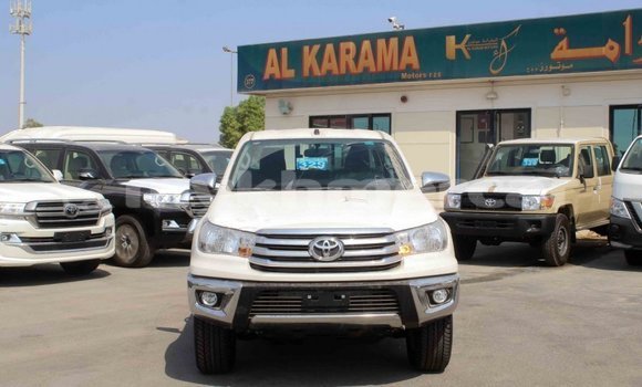 Acheter Import Voiture Toyota Hilux Blanc à Import - Dubai, Kampot Province Acheter Import Voiture Toyota Hilux Blanc à Import - Dubai, Kampot Province