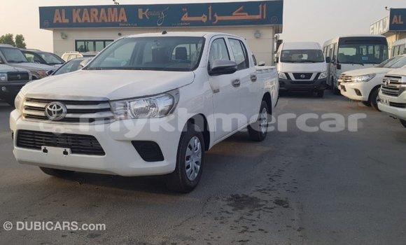 Acheter Import Voiture Toyota Hilux Blanc à Import - Dubai, Kampot Province Acheter Import Voiture Toyota Hilux Blanc à Import - Dubai, Kampot Province
