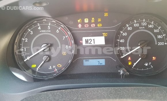 Acheter Import Voiture Toyota Hilux Blanc à Import - Dubai, Kampot Province Acheter Import Voiture Toyota Hilux Blanc à Import - Dubai, Kampot Province