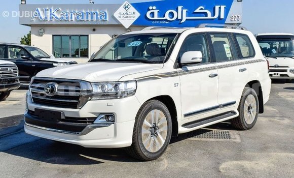 Buy Import Toyota Land Cruiser White Car in Import - Dubai in Kampot Province Buy Import Toyota Land Cruiser White Car in Import - Dubai in Kampot Province