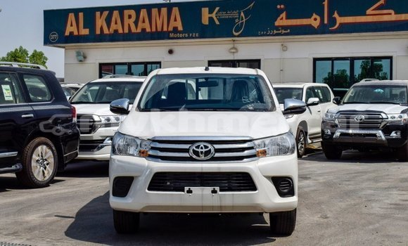 Acheter Import Voiture Toyota Hilux Blanc à Import - Dubai, Kampot Province Acheter Import Voiture Toyota Hilux Blanc à Import - Dubai, Kampot Province