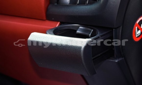 Acheter Import Voiture Toyota Hilux Blanc à Import - Dubai, Kampot Province Acheter Import Voiture Toyota Hilux Blanc à Import - Dubai, Kampot Province