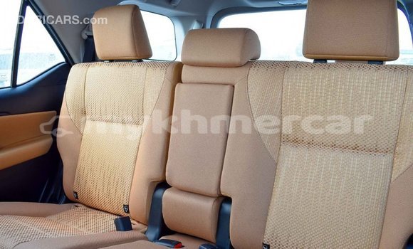 Buy Import Toyota Fortuner White Car in Import - Dubai in Kampot Province Buy Import Toyota Fortuner White Car in Import - Dubai in Kampot Province