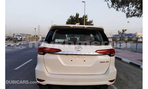 Buy Import Toyota Fortuner White Car in Import - Dubai in Kampot Province Buy Import Toyota Fortuner White Car in Import - Dubai in Kampot Province