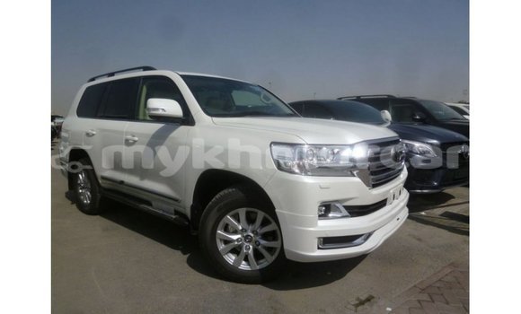 ទិញ នាំចូល Toyota Land Cruiser White ឡាន} ក្នុង Import - Dubai ក្នុង Kampot Province ទិញ នាំចូល Toyota Land Cruiser White ឡាន} ក្នុង Import - Dubai ក្នុង Kampot Province