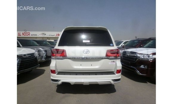 ទិញ នាំចូល Toyota Land Cruiser White ឡាន} ក្នុង Import - Dubai ក្នុង Kampot Province ទិញ នាំចូល Toyota Land Cruiser White ឡាន} ក្នុង Import - Dubai ក្នុង Kampot Province