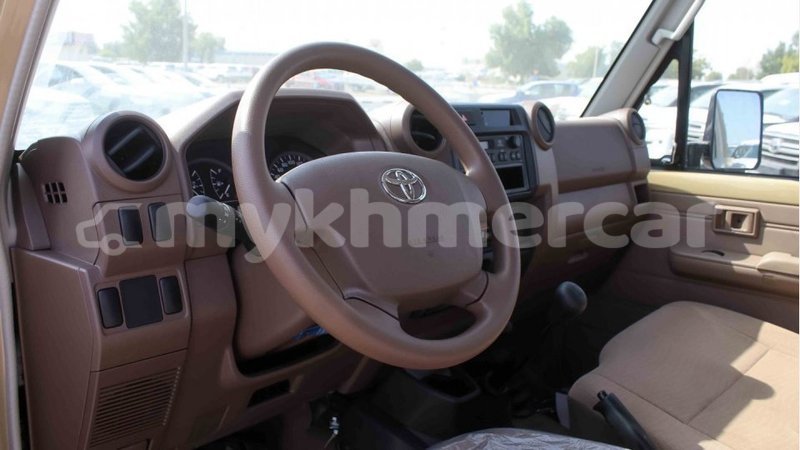Big with watermark toyota land cruiser kampot province import dubai 3451