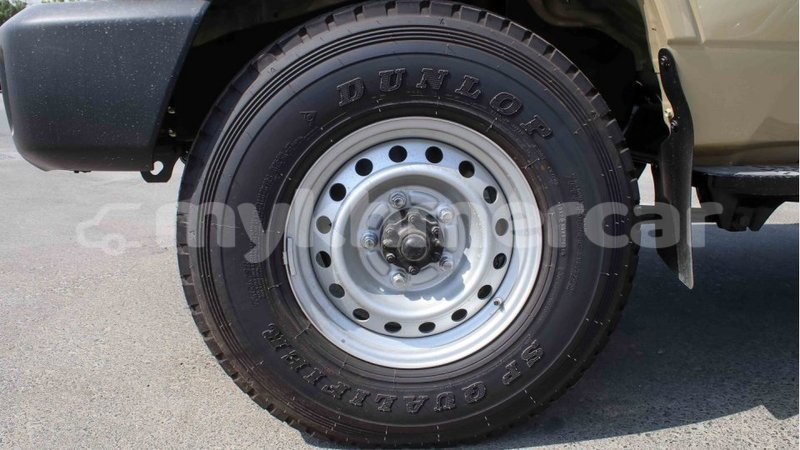 Big with watermark toyota land cruiser kampot province import dubai 3451