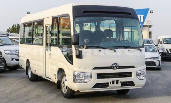 Acheter Import Voiture Toyota Coaster Blanc à Import - Dubai, Kampot Province Acheter Import Voiture Toyota Coaster Blanc à Import - Dubai, Kampot Province